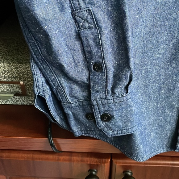 Men’s long sleeved button down denim shirt size M - Picture 5 of 9